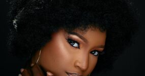 coiffure-inspiration-cheveu-crepu-boucle-afro